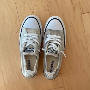 Women’s low top converse